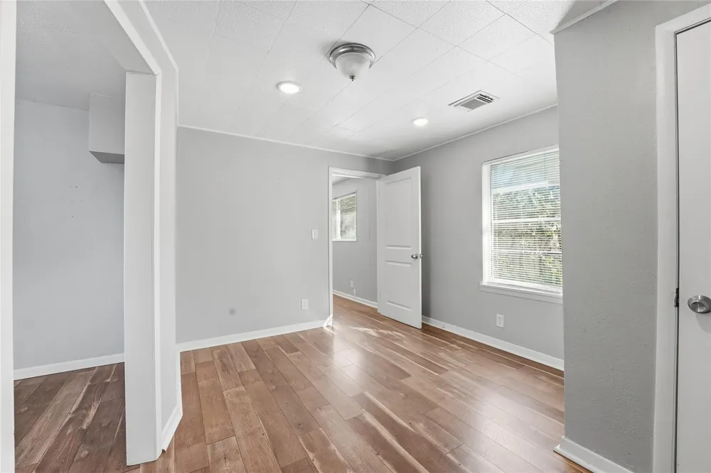 6526 Lindenn Street Houston, TX 77087