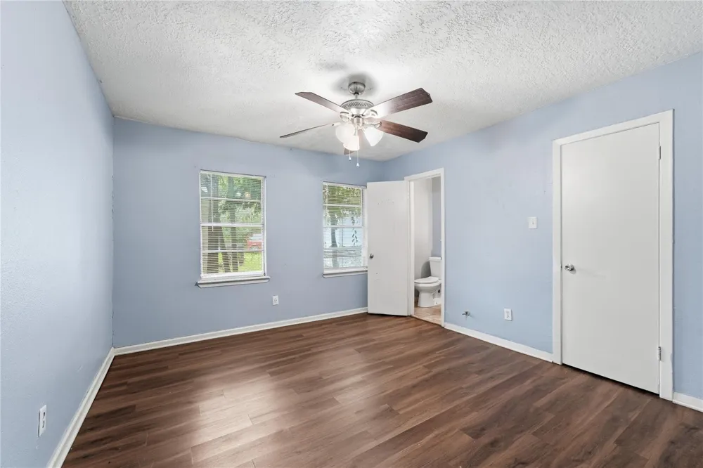 6526 Lindenn Street Houston, TX 77087