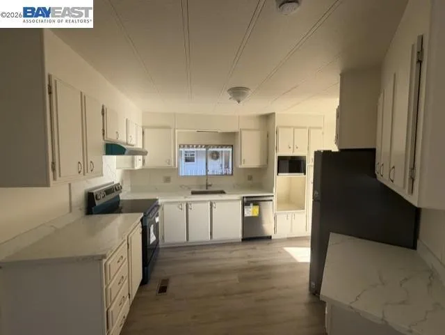 29433 New Hampshire Way Hayward, CA 94544