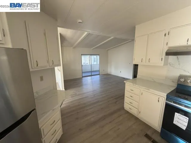 29433 New Hampshire Way Hayward, CA 94544