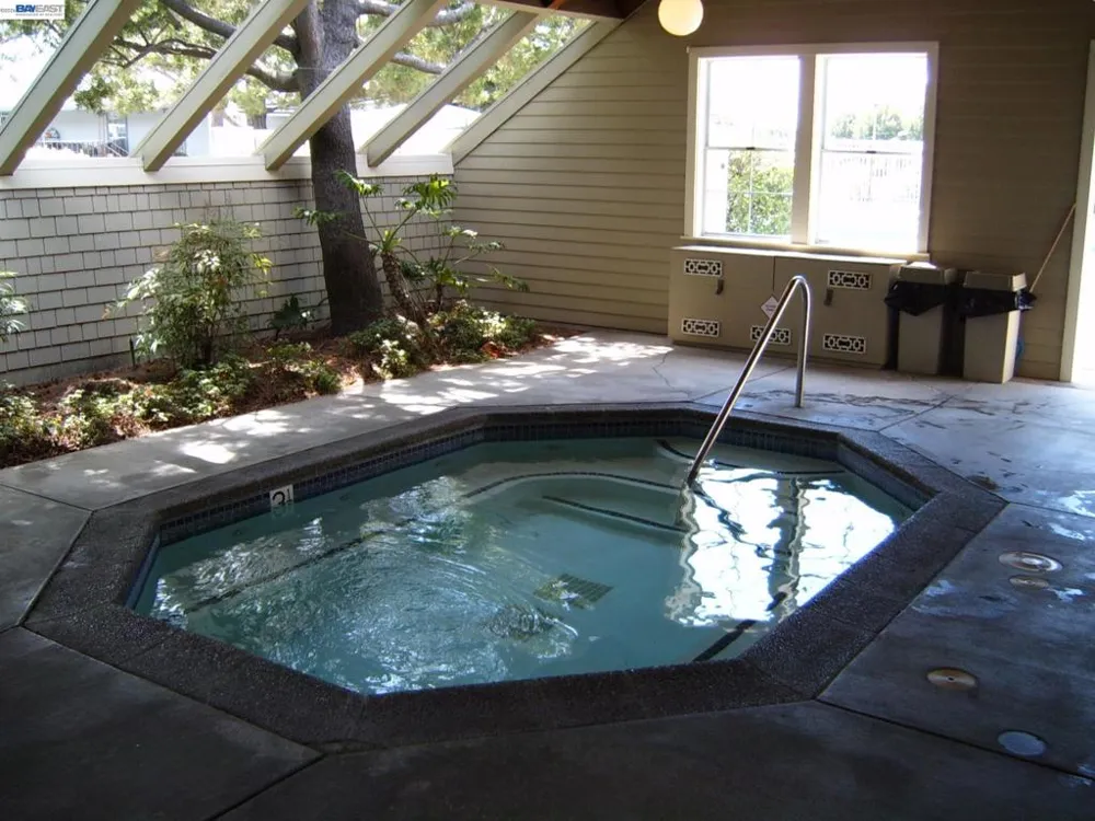 29433 New Hampshire Way Hayward, CA 94544