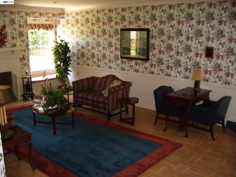 29433 New Hampshire Way Hayward, CA 94544