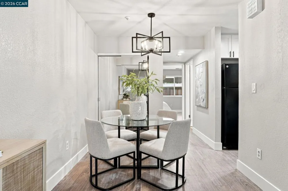 3193 Wayside Plz #25 Walnut Creek, CA 94597