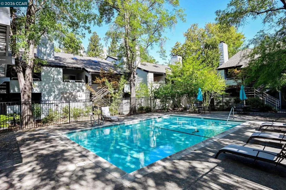 3193 Wayside Plz #25 Walnut Creek, CA 94597