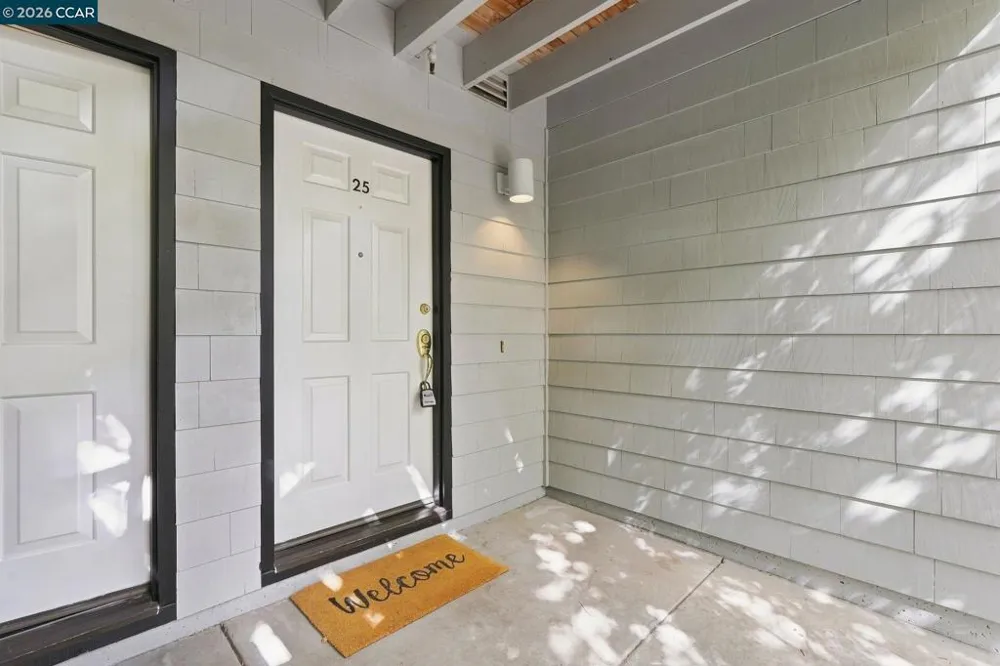 3193 Wayside Plz #25 Walnut Creek, CA 94597