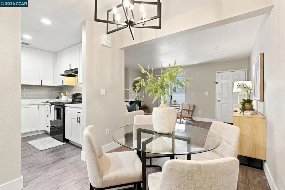 3193 Wayside Plz #25 Walnut Creek, CA 94597
