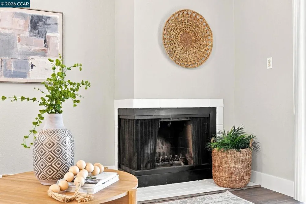 3193 Wayside Plz #25 Walnut Creek, CA 94597