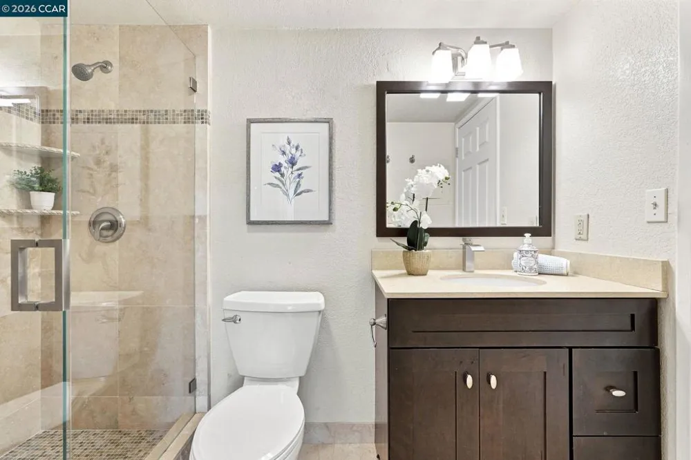 3193 Wayside Plz #25 Walnut Creek, CA 94597