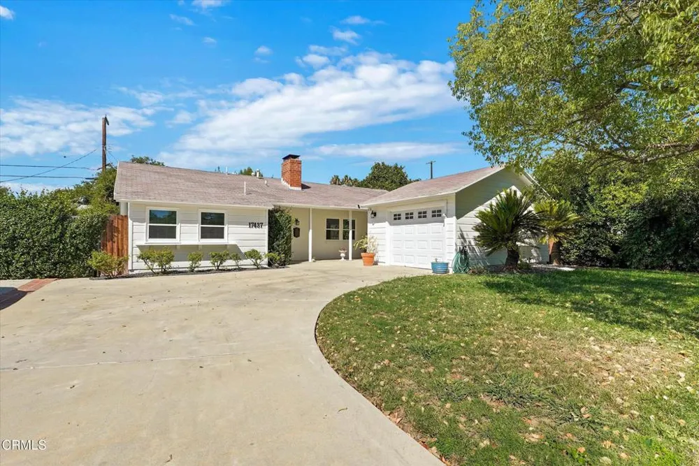 17437 Arminta Street Northridge, CA 91325