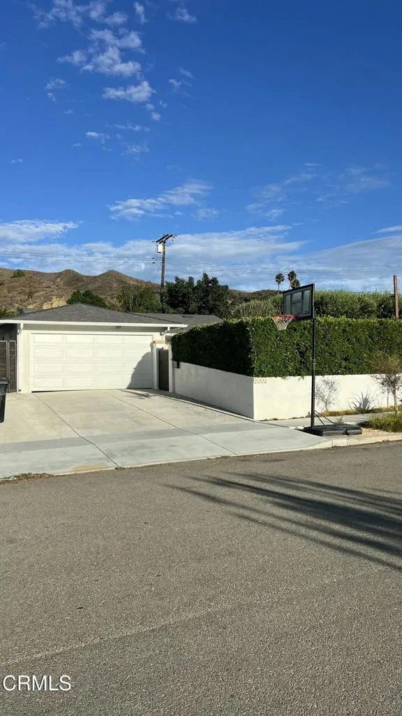 5364 Norway Drive Ventura, CA 93001