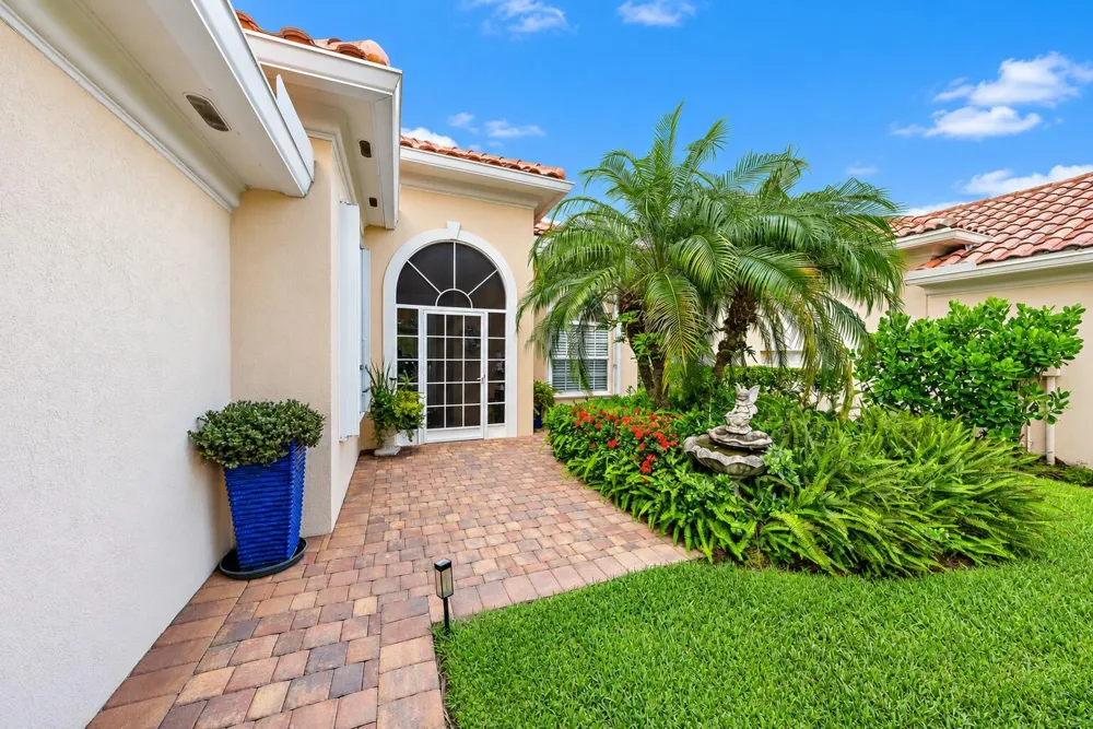 9032 SE Eldorado Way Hobe Sound, FL 33455