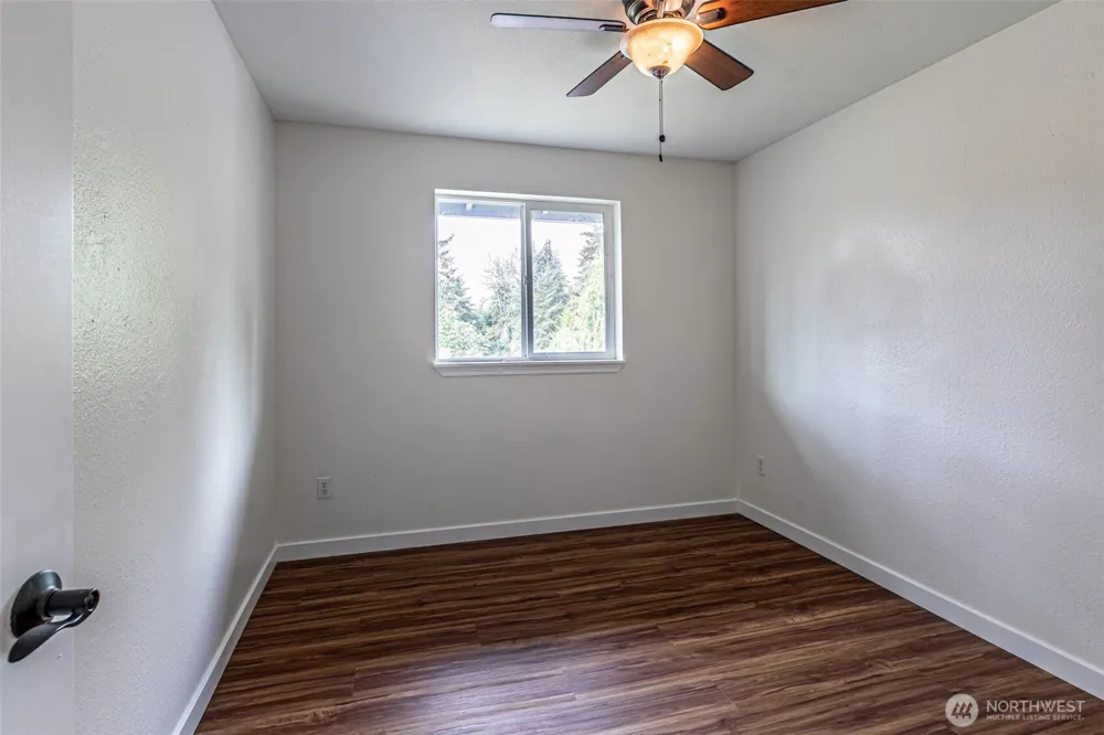 2704 180th Avenue E Lake Tapps, WA 98391