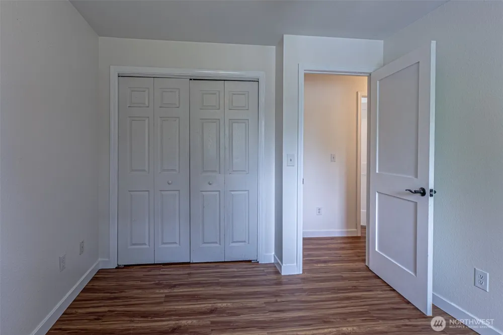 2704 180th Avenue E Lake Tapps, WA 98391