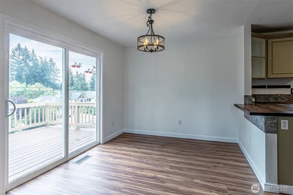 2704 180th Avenue E Lake Tapps, WA 98391