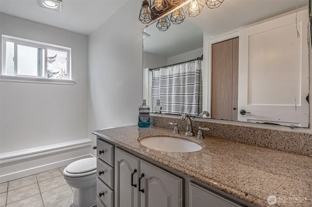 2704 180th Avenue E Lake Tapps, WA 98391
