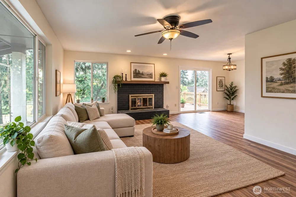 2704 180th Avenue E Lake Tapps, WA 98391