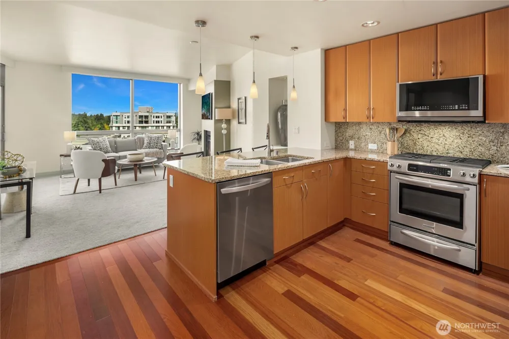 10610 NE 9th Place #1206 Bellevue, WA 98004