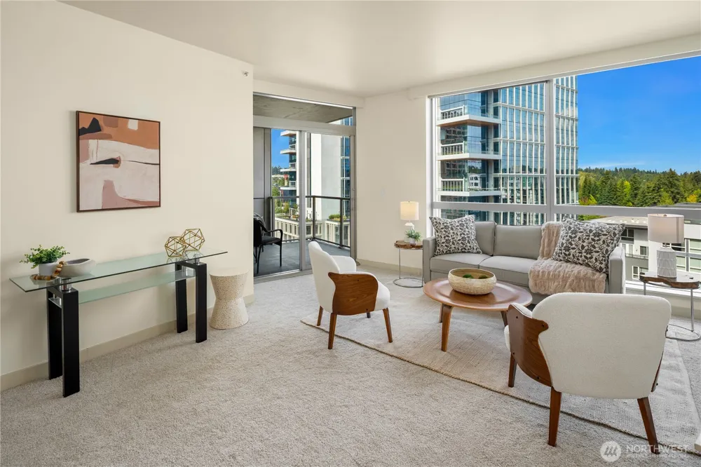 10610 NE 9th Place #1206 Bellevue, WA 98004