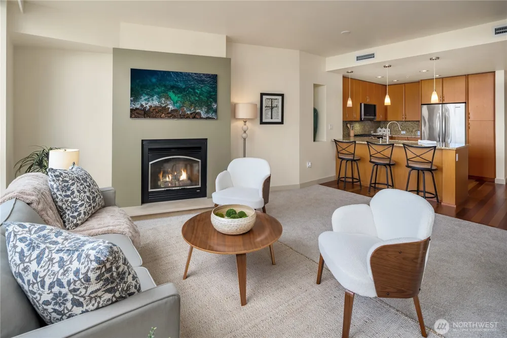 10610 NE 9th Place #1206 Bellevue, WA 98004