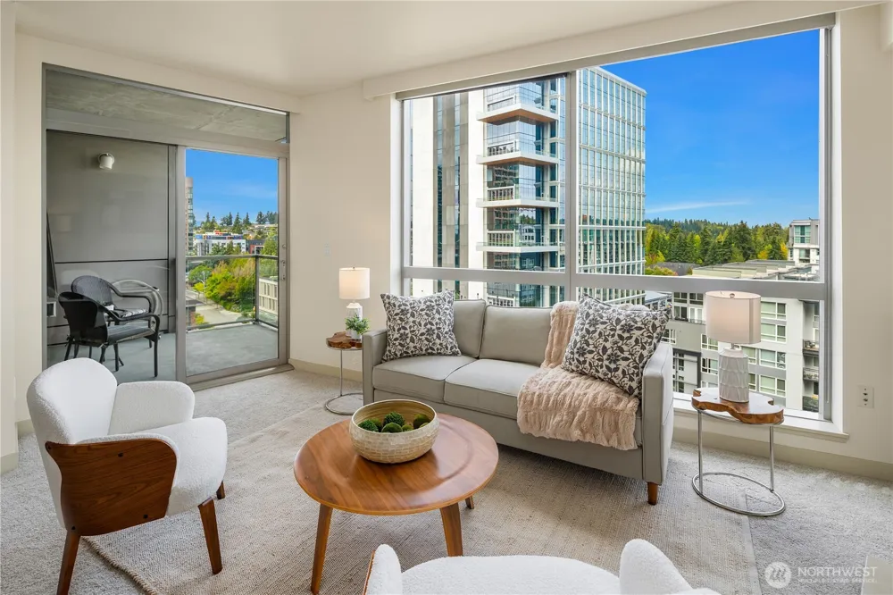 10610 NE 9th Place #1206 Bellevue, WA 98004