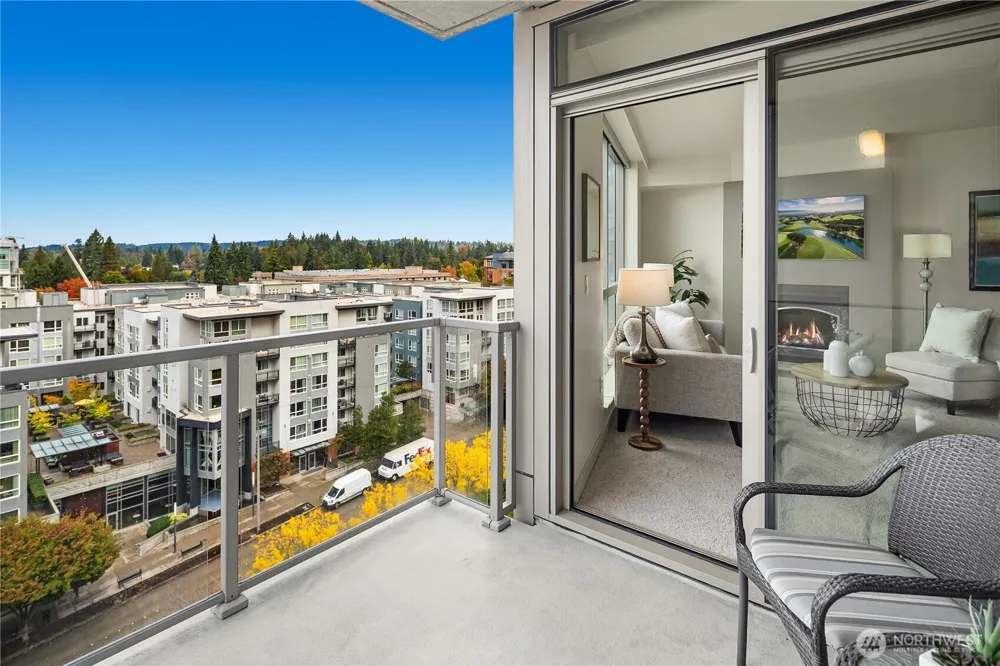 10610 NE 9th Place #1206 Bellevue, WA 98004