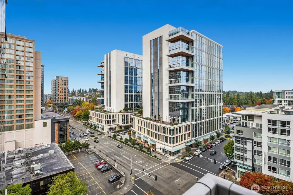 10610 NE 9th Place #1206 Bellevue, WA 98004