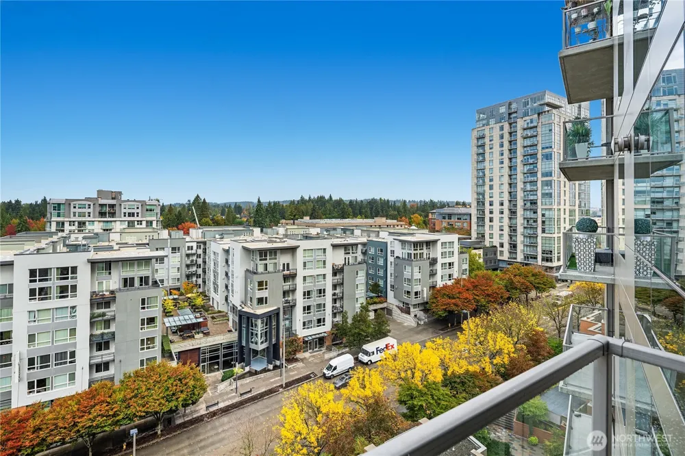 10610 NE 9th Place #1206 Bellevue, WA 98004