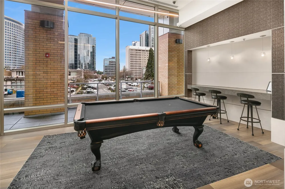 10610 NE 9th Place #1206 Bellevue, WA 98004