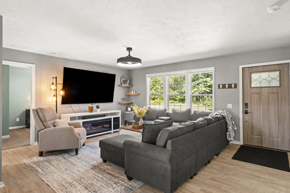 145 Tippi Trail Hanover Township, MI 49620