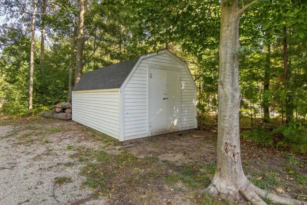 145 Tippi Trail Hanover Township, MI 49620