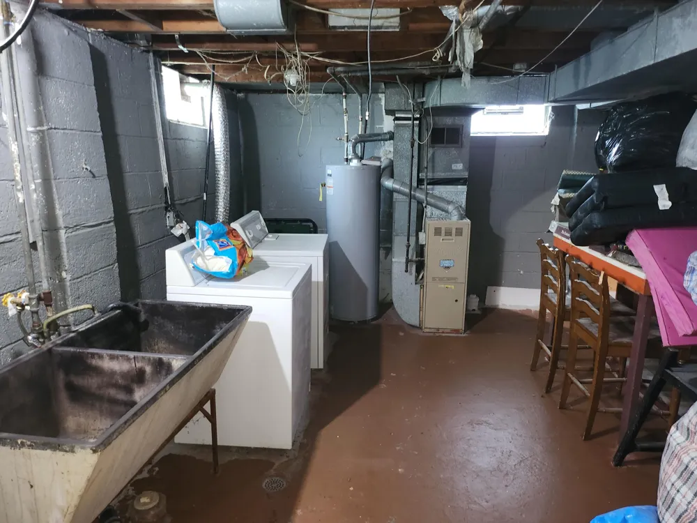 19212 Kingsville Street Detroit City, MI 48225