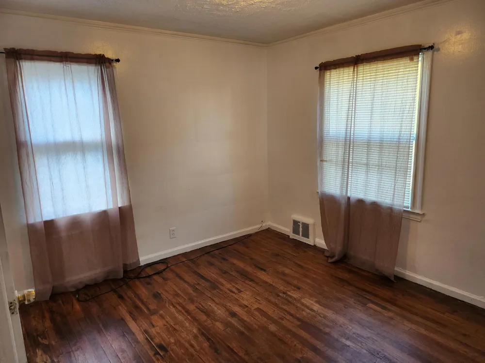 19212 Kingsville Street Detroit City, MI 48225