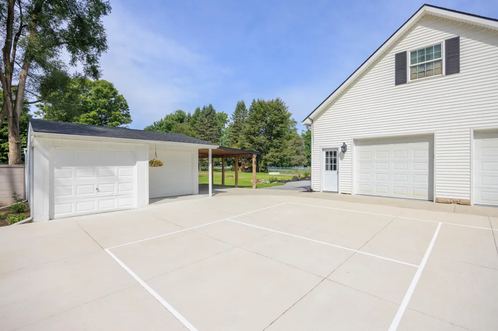 1469 Roods Lake Road Mayfield Township, MI 48446