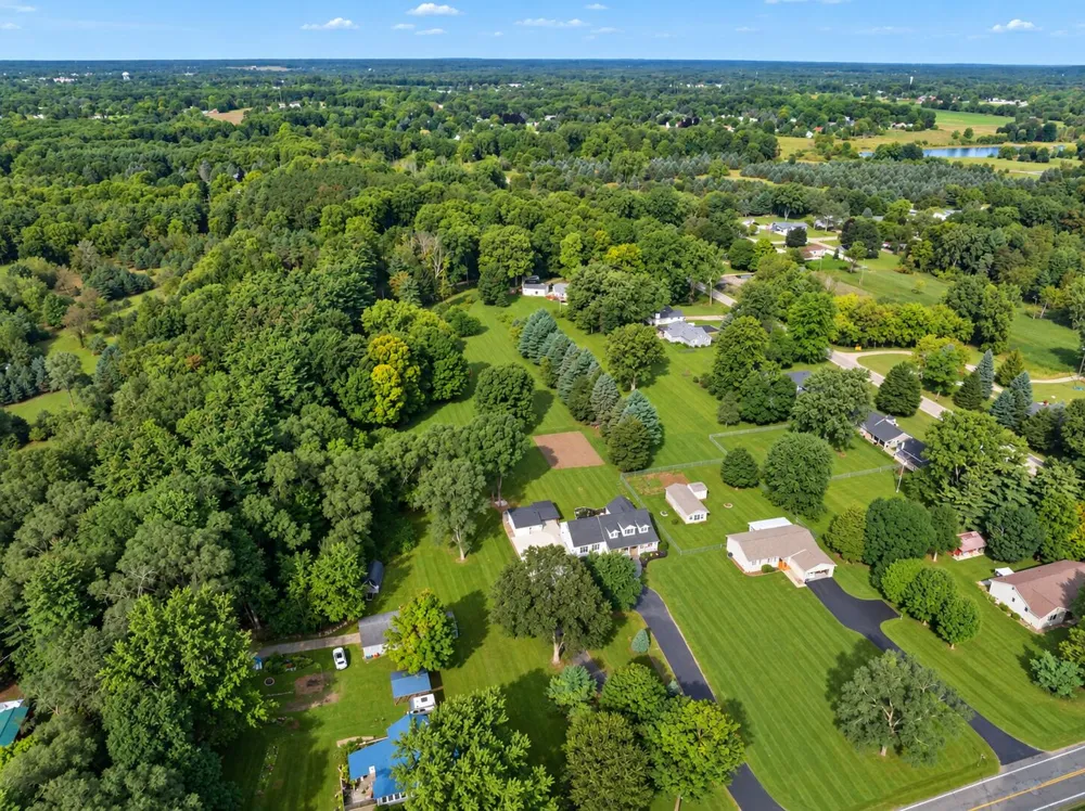 1469 Roods Lake Road Mayfield Township, MI 48446