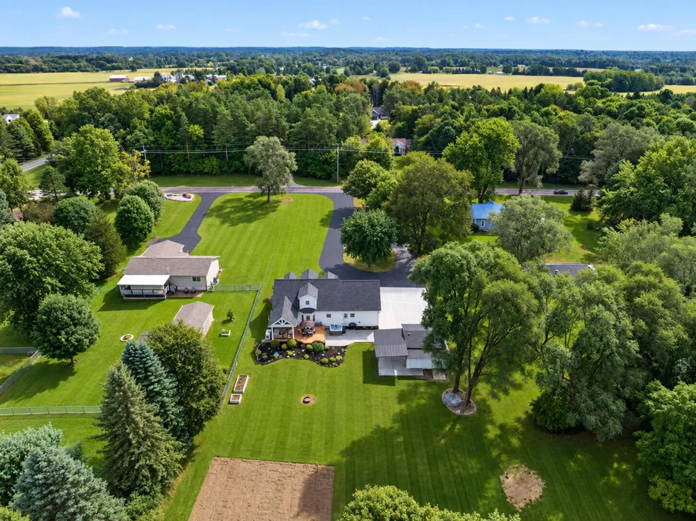 1469 Roods Lake Road Mayfield Township, MI 48446