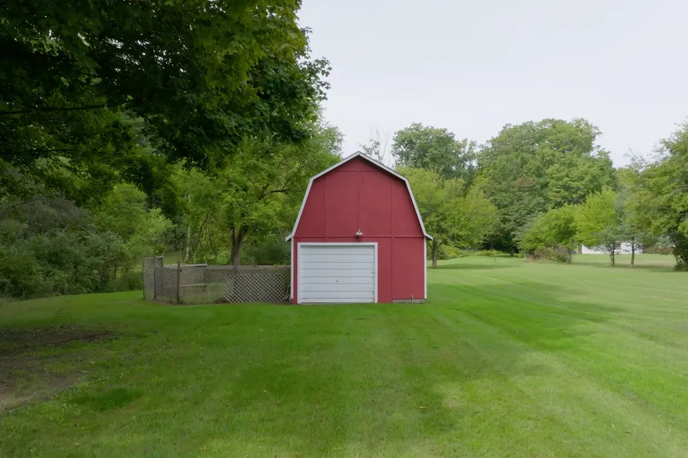 1469 Roods Lake Road Mayfield Township, MI 48446
