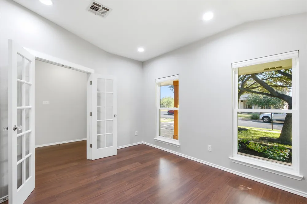 4425 Chickasaw Court Austin, TX 78749