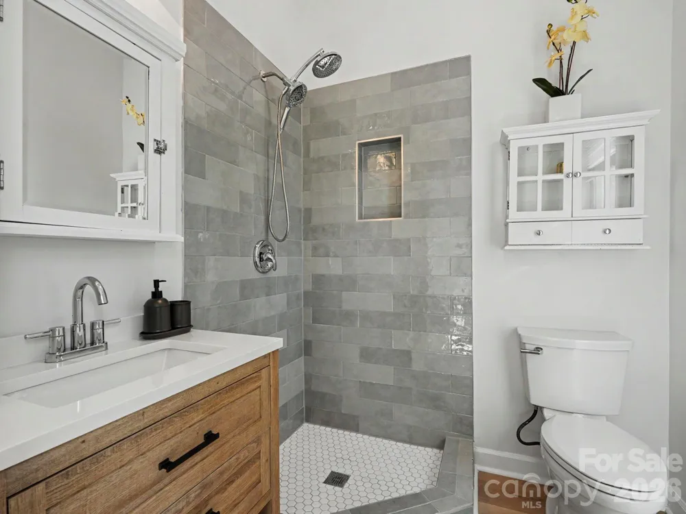 14546 Waterside Drive Charlotte, NC 28278