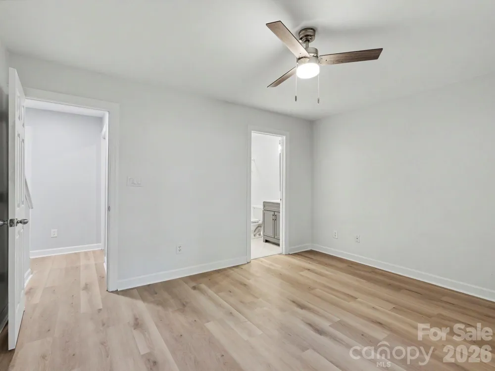 14546 Waterside Drive Charlotte, NC 28278