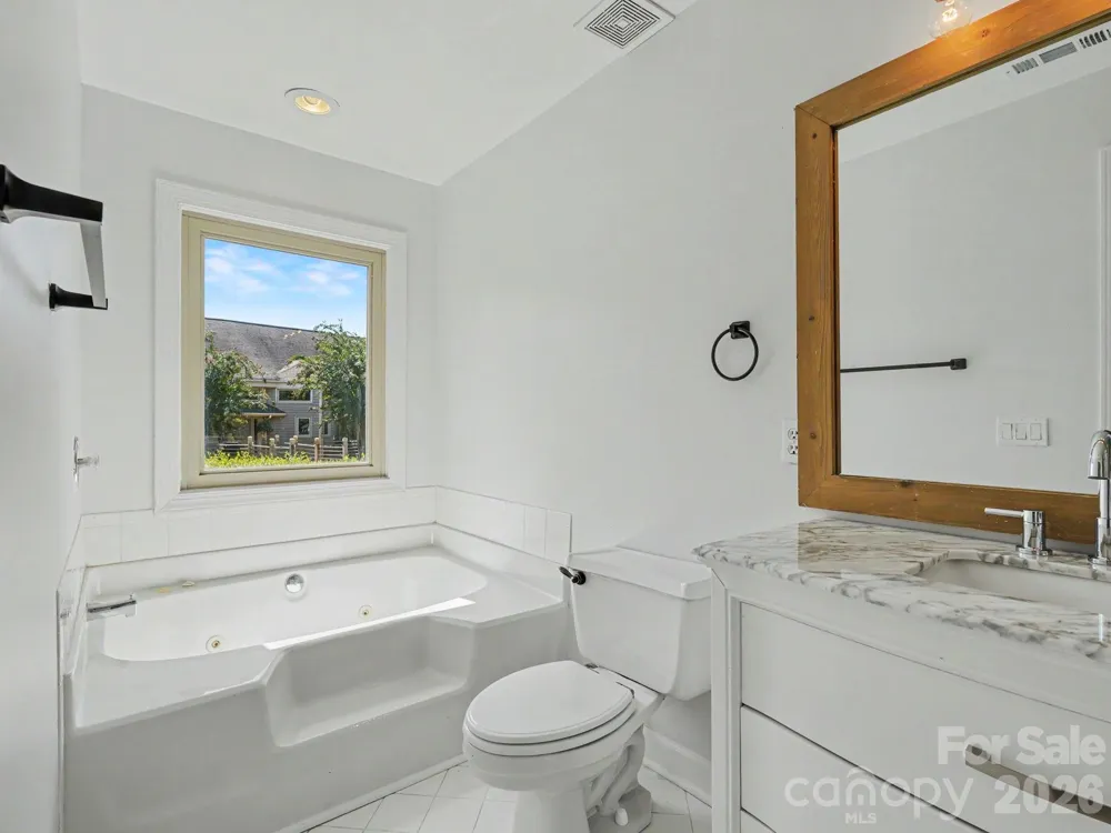 14546 Waterside Drive Charlotte, NC 28278