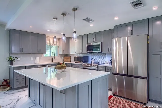 17203 Happy Hollow San Antonio, TX 78232