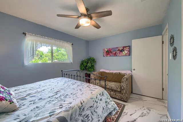 17203 Happy Hollow San Antonio, TX 78232