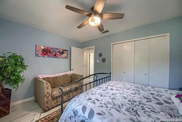 17203 Happy Hollow San Antonio, TX 78232