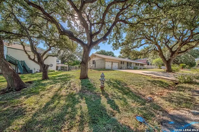 17203 Happy Hollow San Antonio, TX 78232