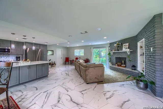 17203 Happy Hollow San Antonio, TX 78232