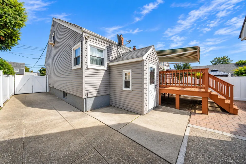 67 Holly Avenue Hempstead, NY 11550