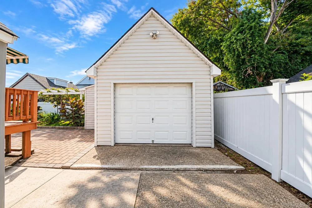 67 Holly Avenue Hempstead, NY 11550