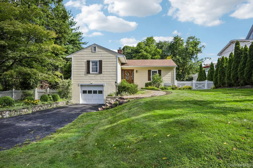 1 Brentwood Drive Pleasantville, NY 10570