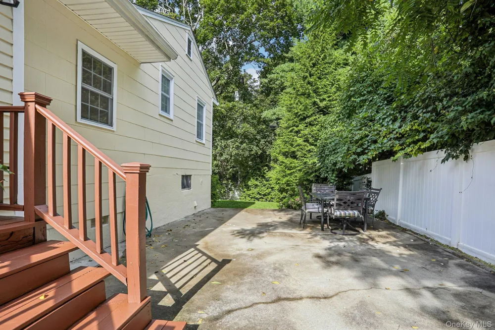 1 Brentwood Drive Pleasantville, NY 10570
