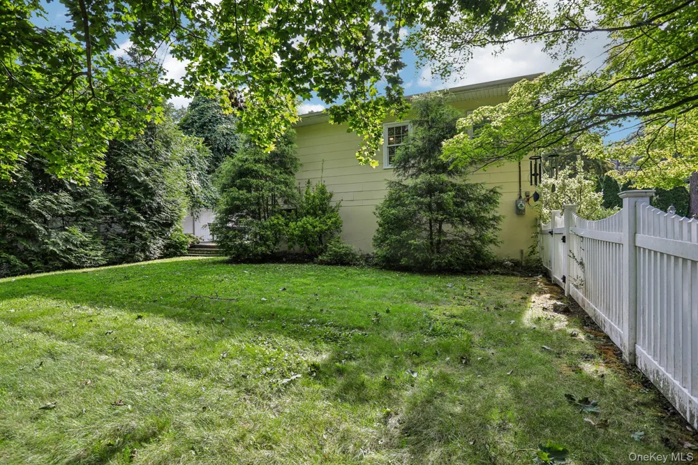 1 Brentwood Drive Pleasantville, NY 10570